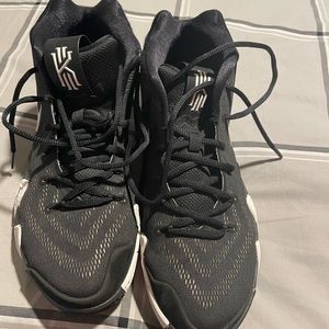 Nike Kyrie Black and White Basketball Shoes